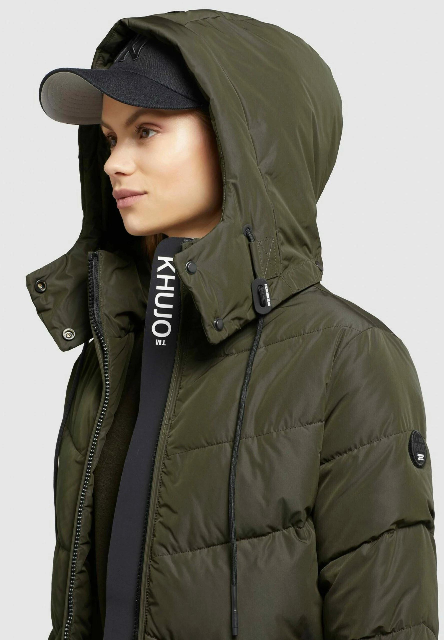 Khujo HUBA - Płaszcz Zimowy - Dunkelgrün 8 Khujo HUBA - Płaszcz Zimowy - Dunkelgrün - obrazek 6
