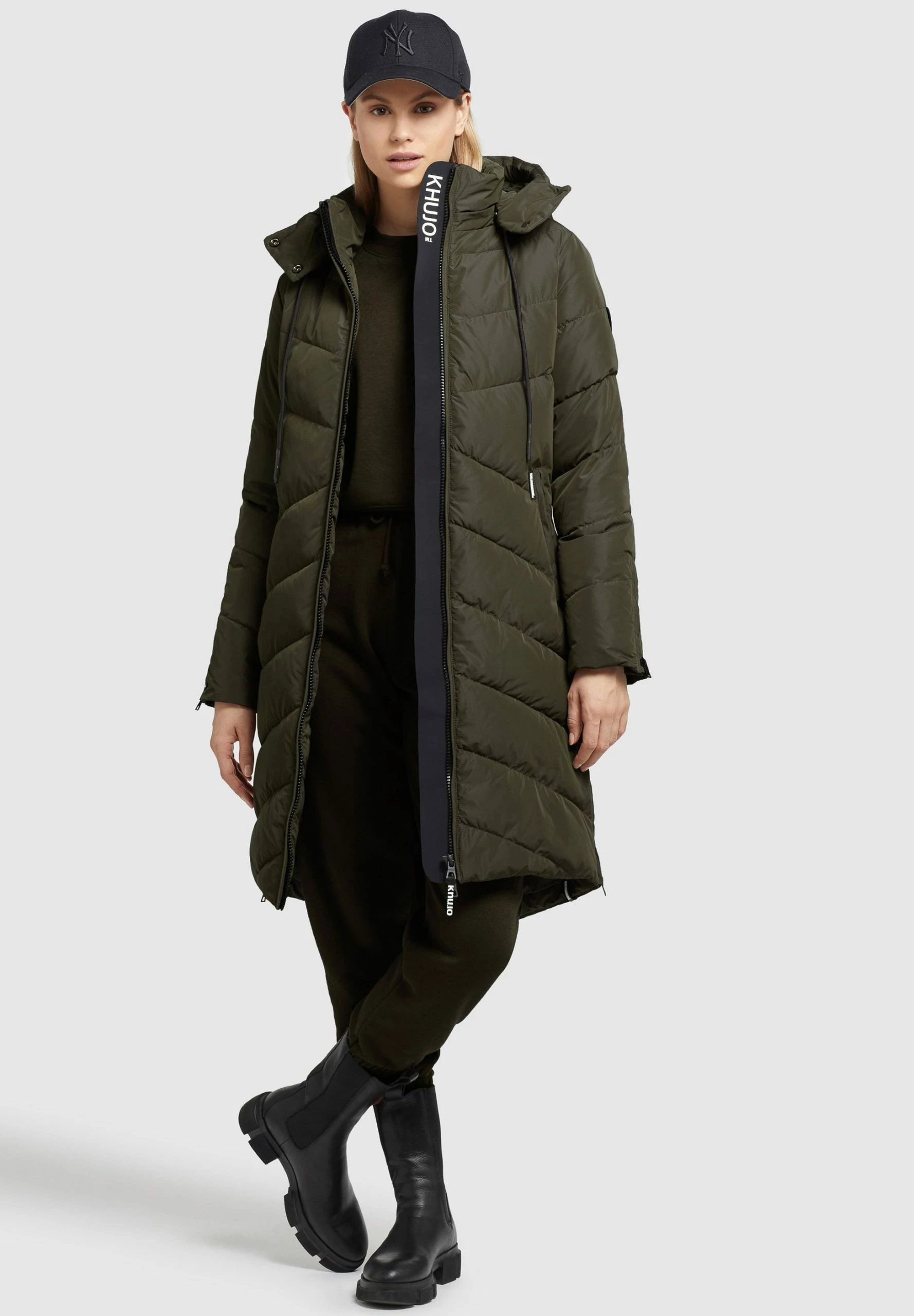 Khujo HUBA - Płaszcz Zimowy - Dunkelgrün 4 Khujo HUBA - Płaszcz Zimowy - Dunkelgrün - obrazek 2