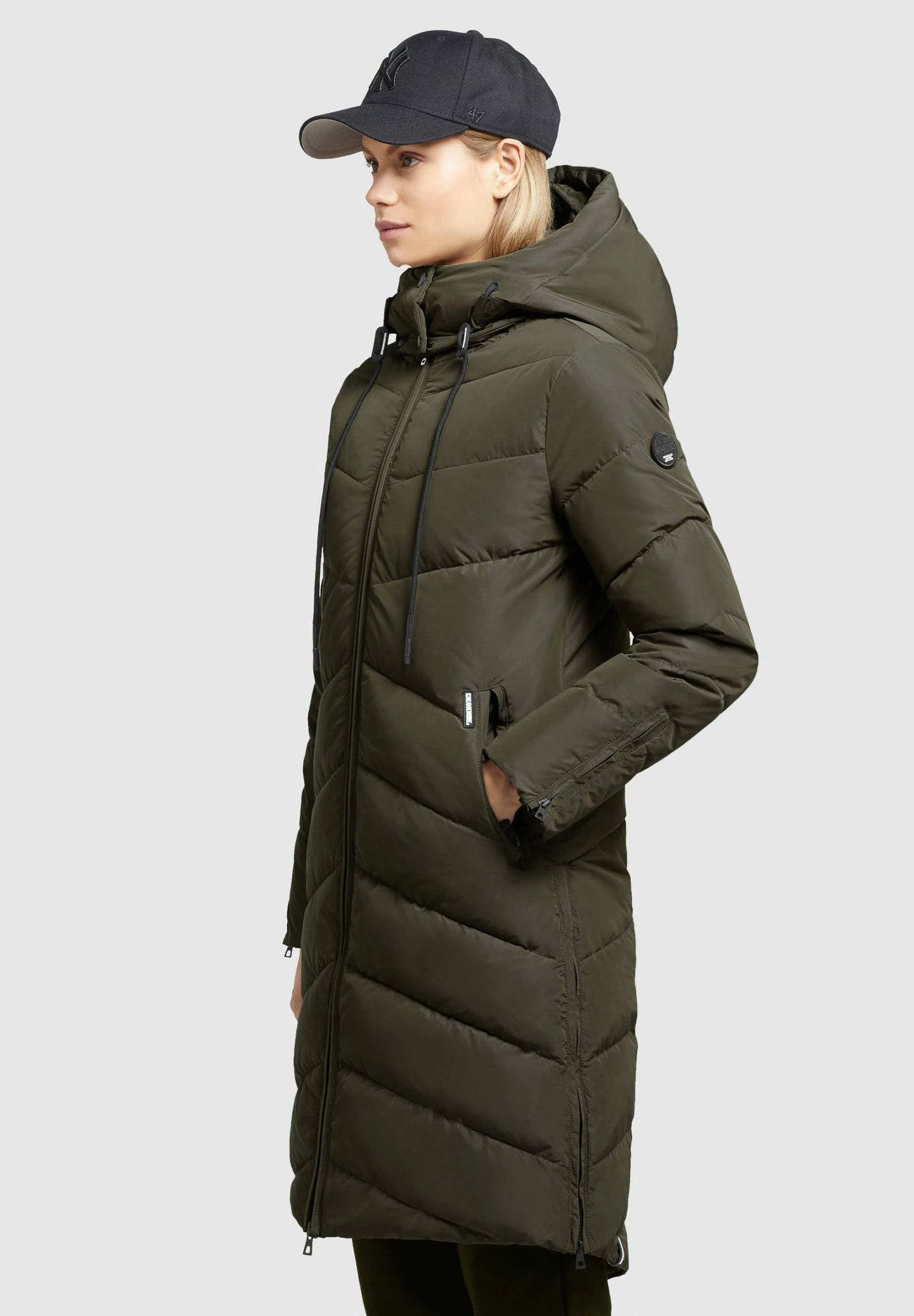 Khujo HUBA - Płaszcz Zimowy - Dunkelgrün 7 Khujo HUBA - Płaszcz Zimowy - Dunkelgrün - obrazek 5