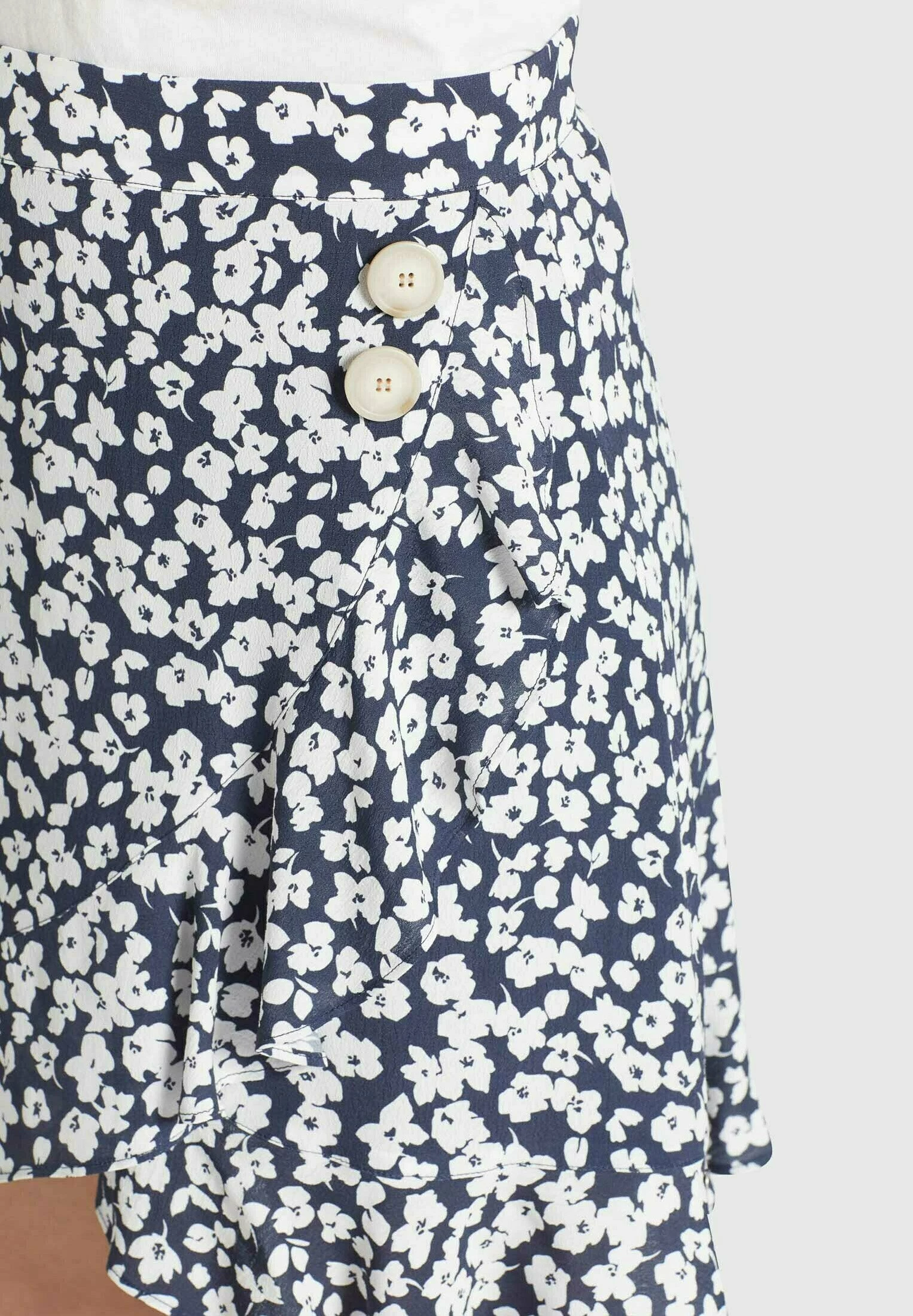 Khujo UNDINE - Spódnica Trapezowa - Dunkelblau-weiß Geblümt 6 Khujo UNDINE - Spódnica Trapezowa - Dunkelblau-weiß Geblümt - obrazek 4